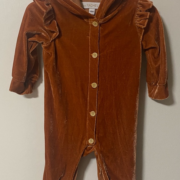 Rachel Zoe Crushed Velvet Onesie Sz 3/6 months - Picture 1 of 7
